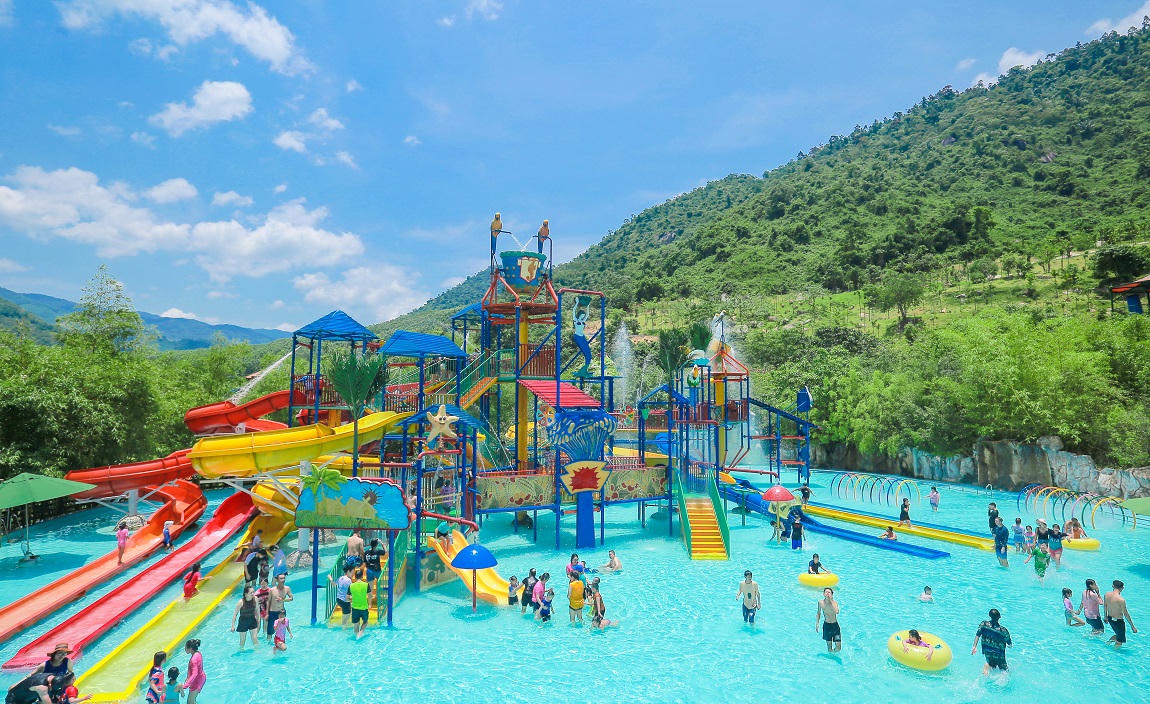 Du lịch miền Trung sôi động dịp lễ 30/4 - 1/5