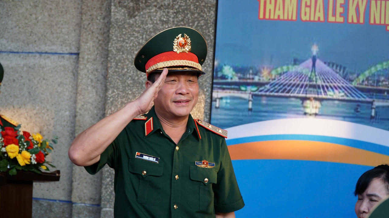 Đà Nẵng trang trọng đón đoàn diễu binh, diễu hành về đơn vị