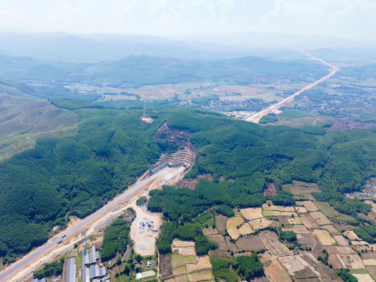 Khẩn trương tháo gỡ “nút thắt” trên cao tốc Quảng Ngãi – Hoài Nhơn