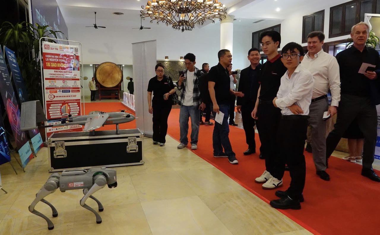 Đà Nẵng bàn kế hoạch phát triển các ứng dụng AI và thu hút đầu tư vào thành phố