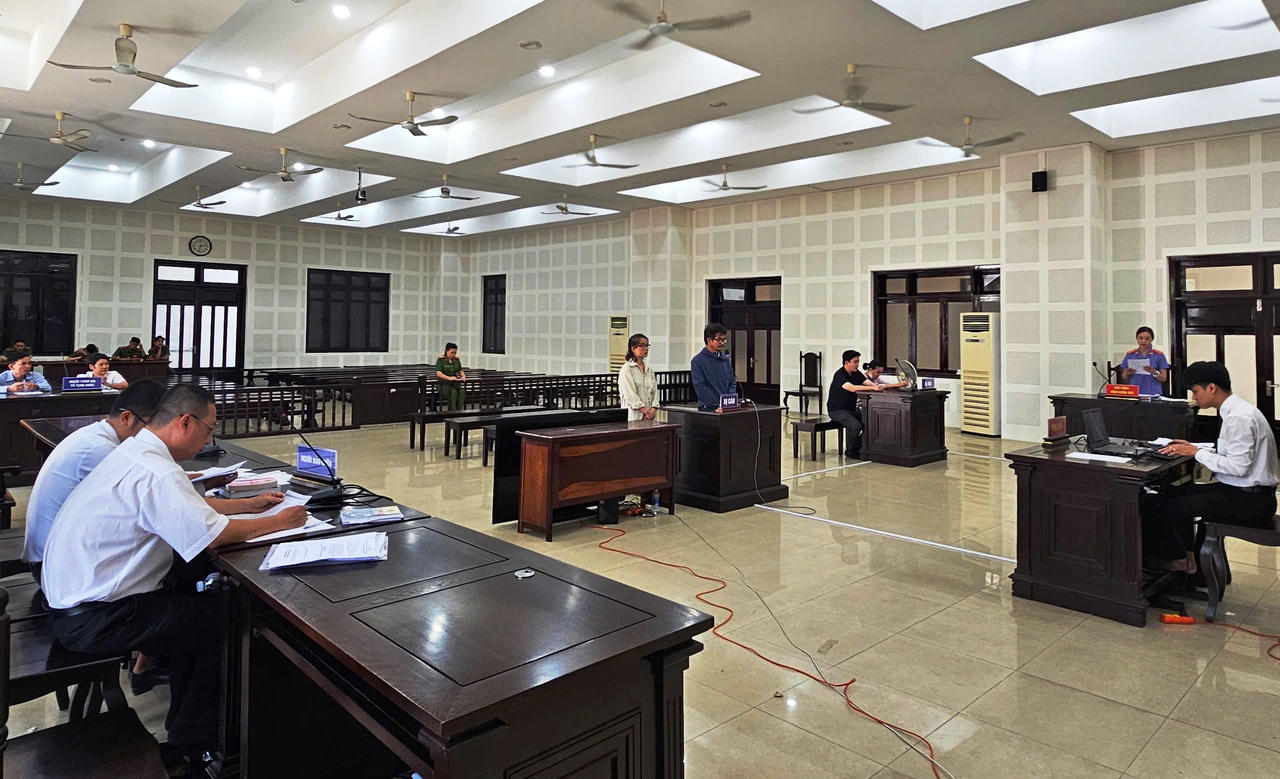 'Giăng bẫy' bằng nhà đất đã thế chấp để lừa đảo, vợ chồng giám đốc lĩnh án