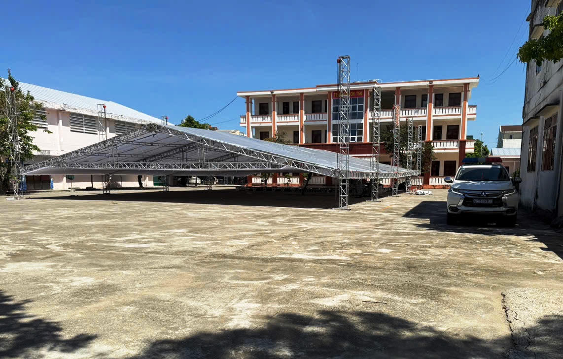 Quảng Ngãi trang nghiêm chuẩn bị Lễ Quốc tang nguyên Chủ tịch nước Trần Đức Lương