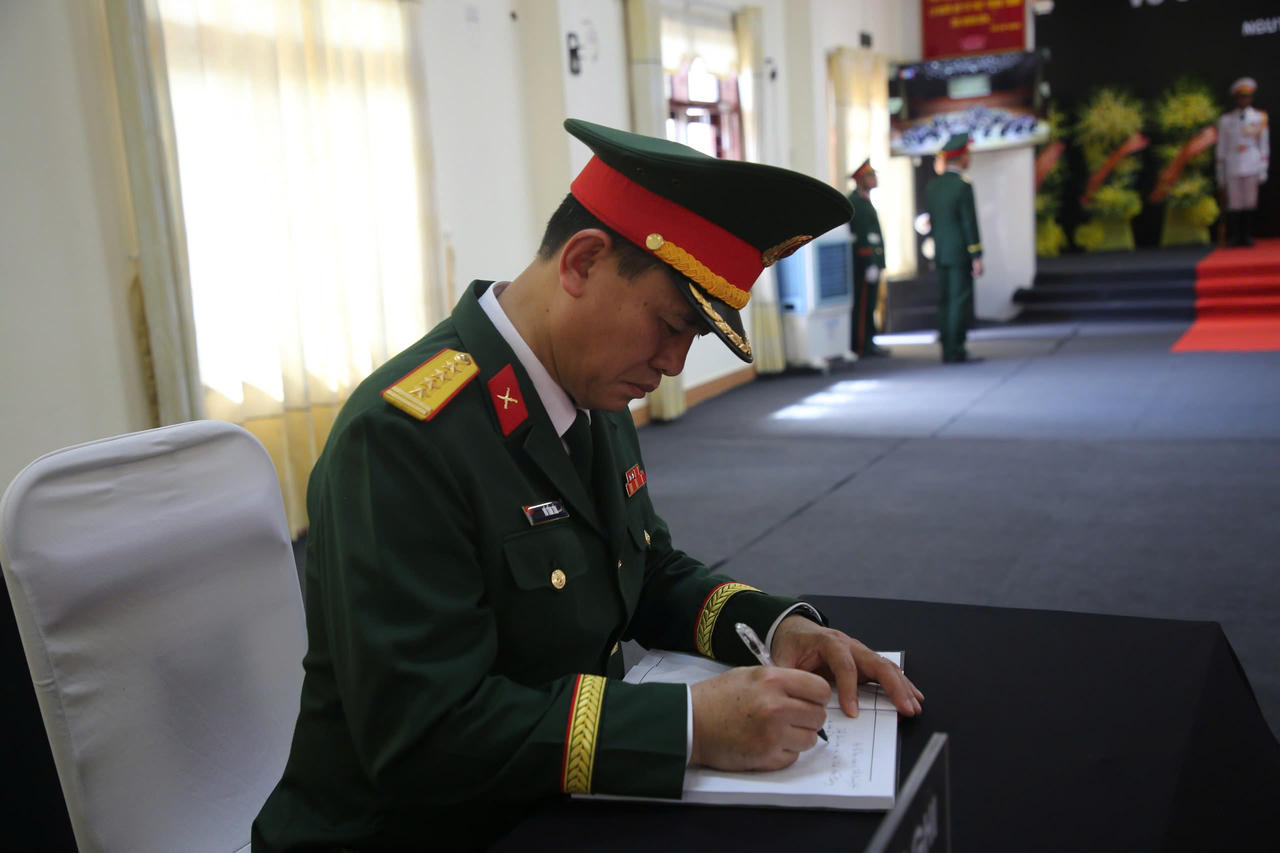 Trang nghiêm Lễ viếng nguyên Chủ tịch nước Trần Đức Lương tại quê nhà Quảng Ngãi