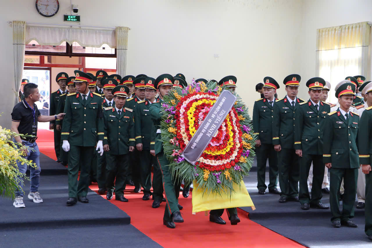 Trang nghiêm Lễ viếng nguyên Chủ tịch nước Trần Đức Lương tại quê nhà Quảng Ngãi