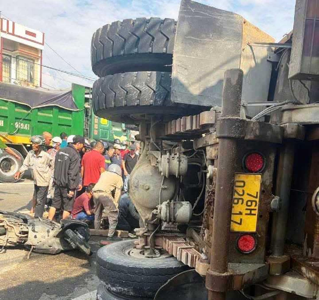 Xác định nguyên nhân vụ xe tải tông 3 xe máy, lao vào nhà dân khiến 1 người tử vong