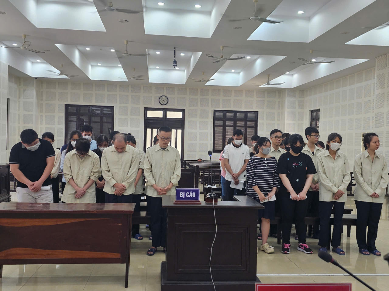 Tuyên án, trục xuất 'ông trùm' người nước ngoài điều hành đường dây tín dụng đen nghìn tỷ 