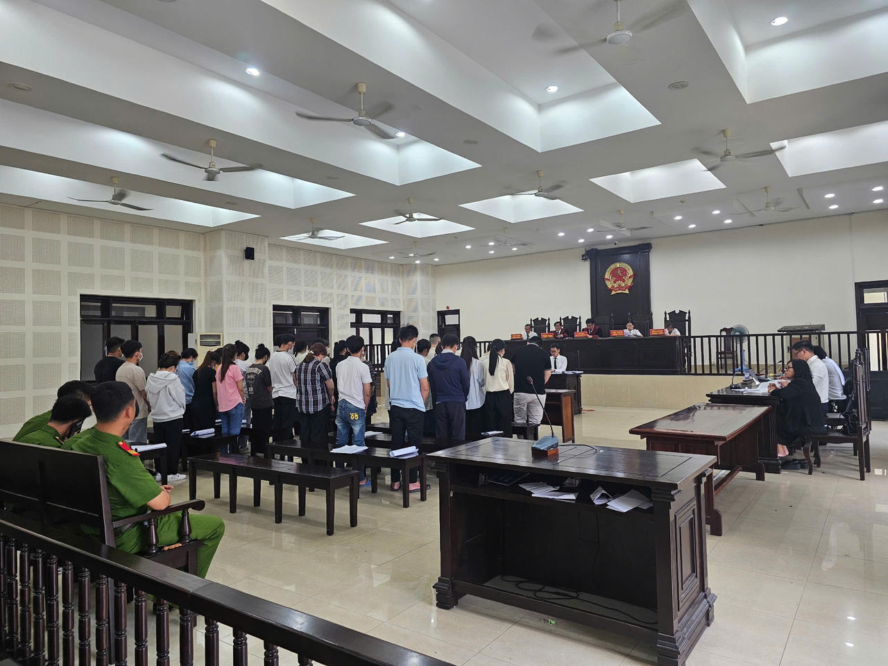 Tuyên án, trục xuất 'ông trùm' người nước ngoài điều hành đường dây tín dụng đen nghìn tỷ 