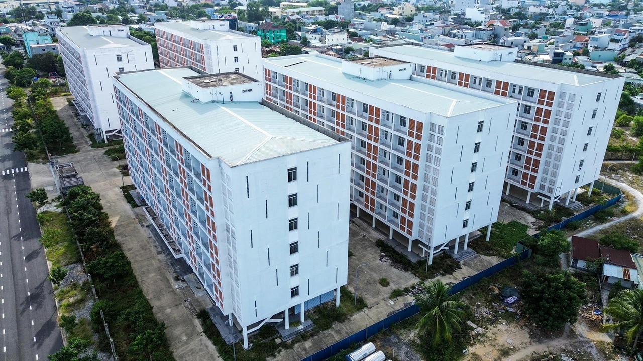 Quảng Nam đề xuất chi gần 283 tỷ đồng hỗ trợ cán bộ ra Đà Nẵng làm việc sau sáp nhập