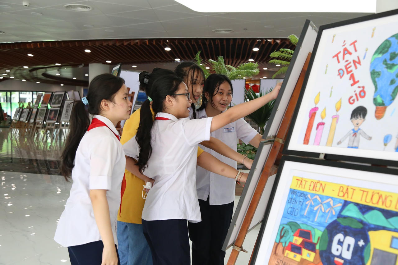 EVNCPC chủ động, sáng tạo trong sử dụng năng lượng tiết kiệm và hiệu quả