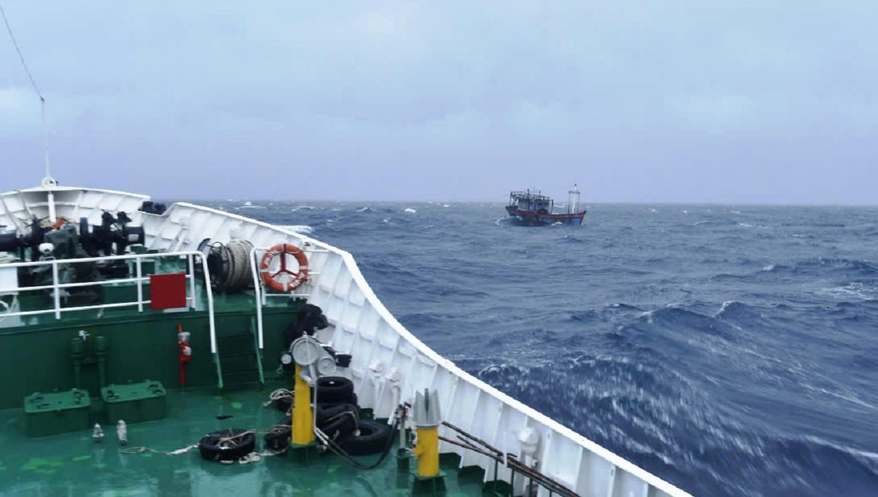 Cảnh sát biển ứng cứu kịp thời 3 tàu cá gặp nạn trong bão Wutip