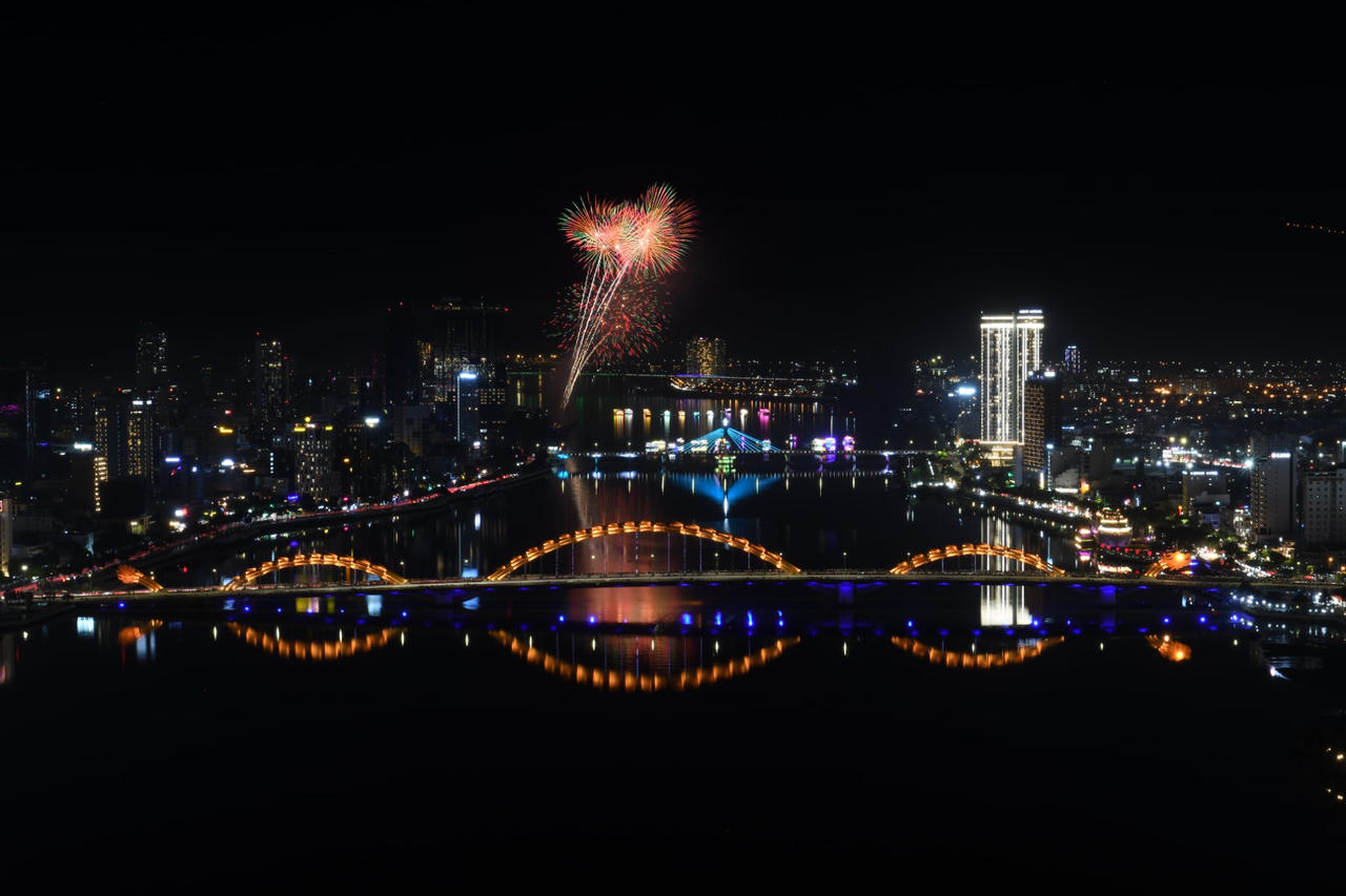 DIFF 2025 đêm thứ 3: Màn trình diễn đầy cảm xúc của Canada và Trung Quốc