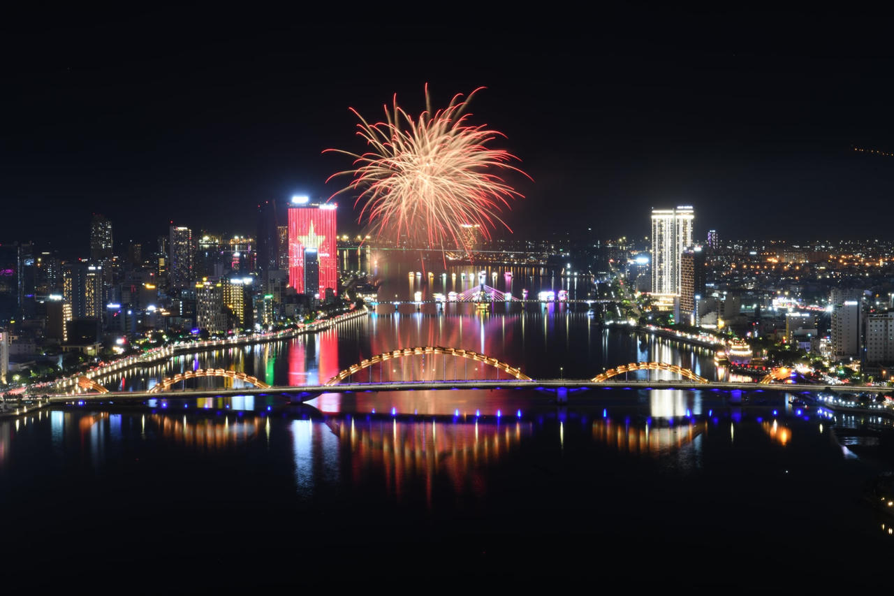 DIFF 2025 đêm thứ 3: Màn trình diễn đầy cảm xúc của Canada và Trung Quốc