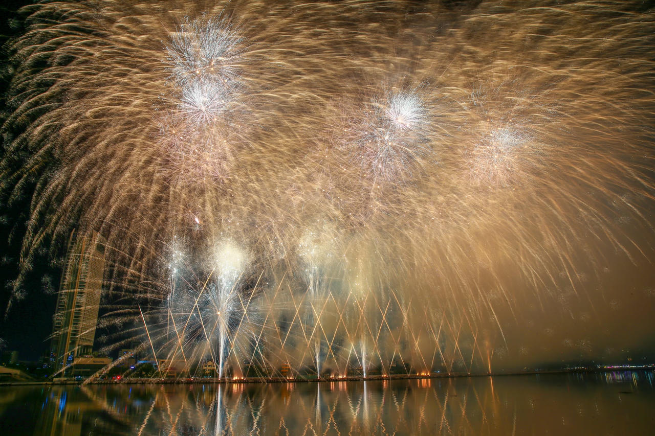 DIFF 2025 đêm thứ 3: Màn trình diễn đầy cảm xúc của Canada và Trung Quốc