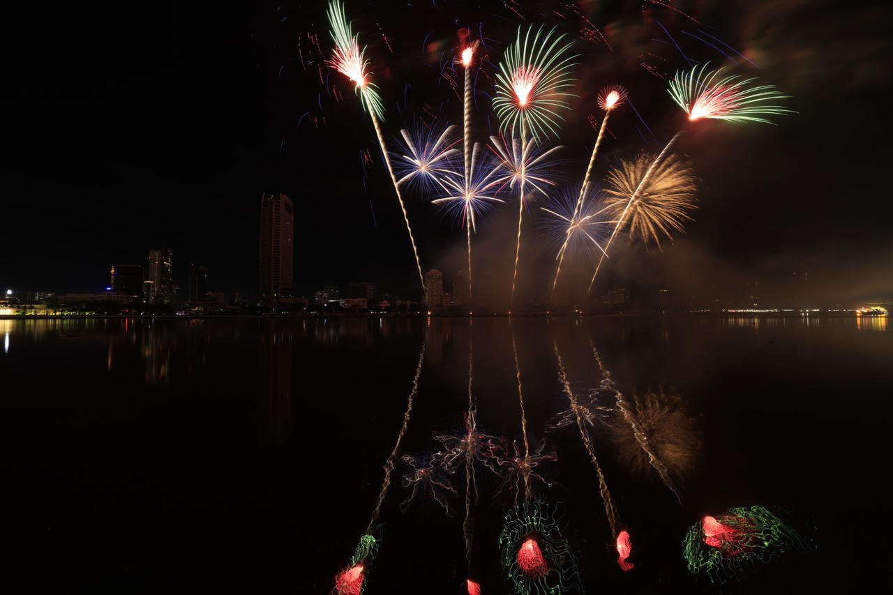 DIFF 2025 đêm thứ 3: Màn trình diễn đầy cảm xúc của Canada và Trung Quốc