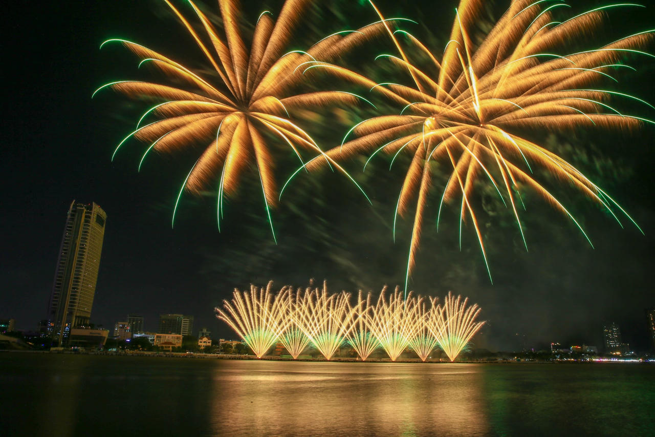 Sông Hàn bùng nổ cảm xúc đêm đội Bồ Đào Nha so tài với đội Vương quốc Anh