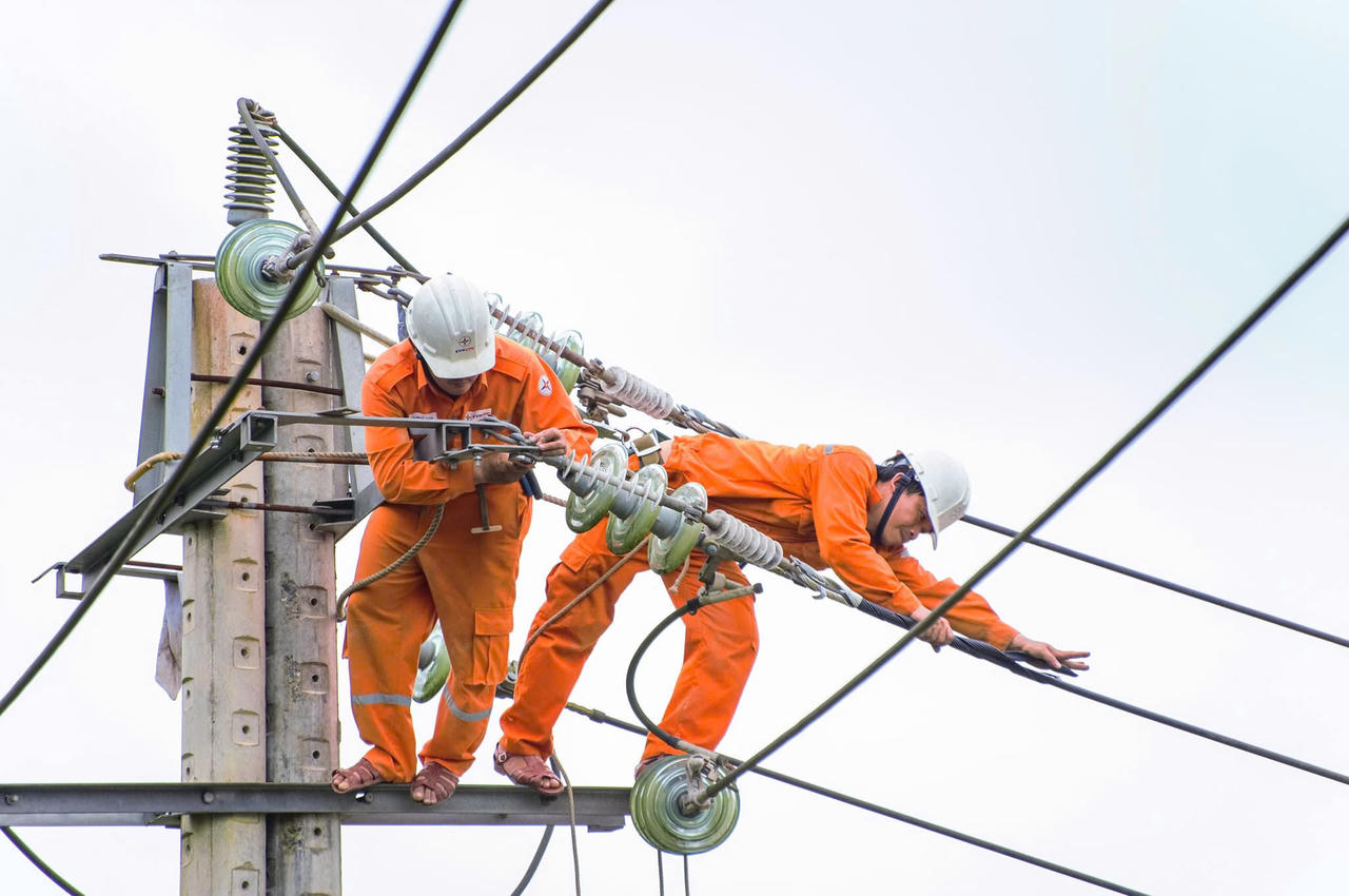 EVNCPC chủ động nhiều giải pháp đảm bảo điện mùa nắng nóng kéo dài