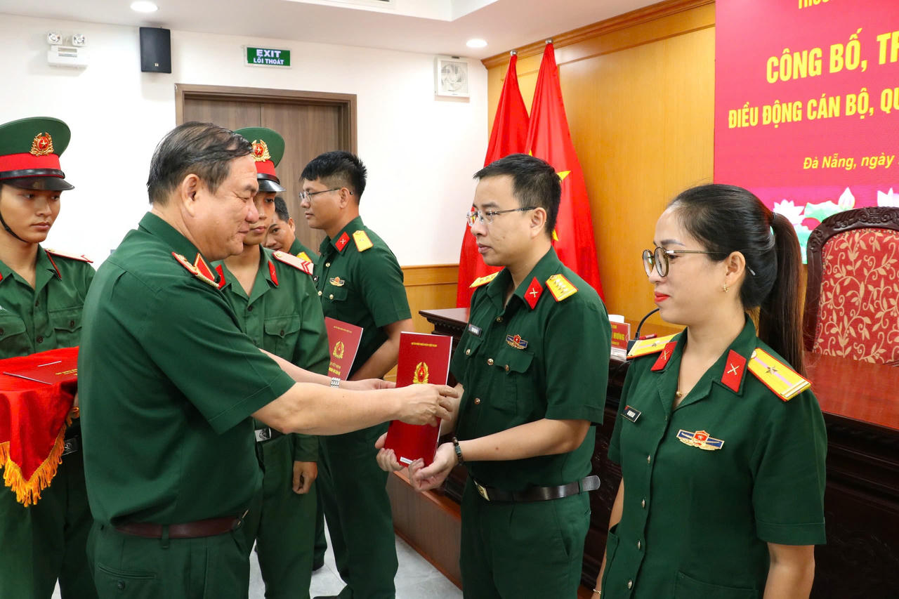 Quân khu 5 công bố điều động sĩ quan, quân nhân chuyên nghiệp năm 2025 