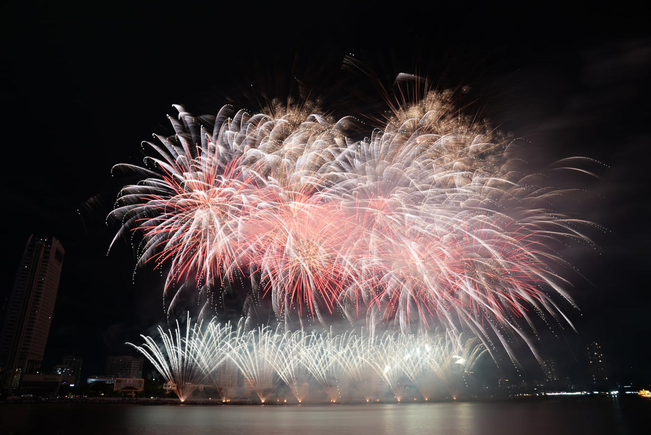 Khép lại ngoạn mục vòng loại DIFF 2025 với màn thi pháo hoa Hàn Quốc – Ý