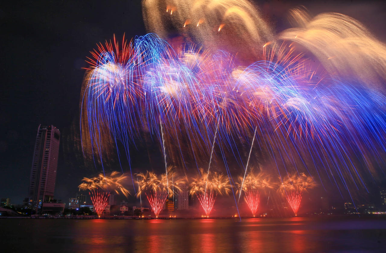 Khép lại ngoạn mục vòng loại DIFF 2025 với màn thi pháo hoa Hàn Quốc – Ý