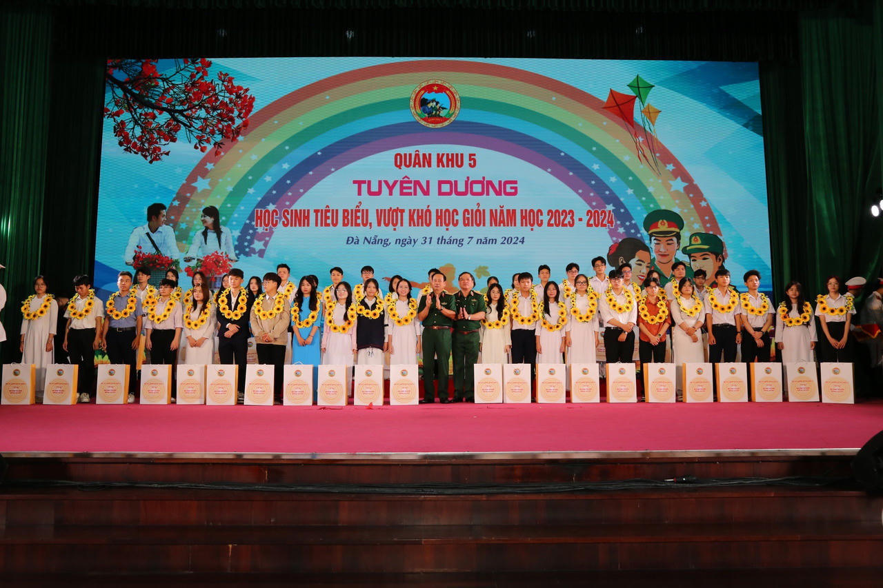 Giữ lửa hậu phương, vững vàng nơi tuyến đầu