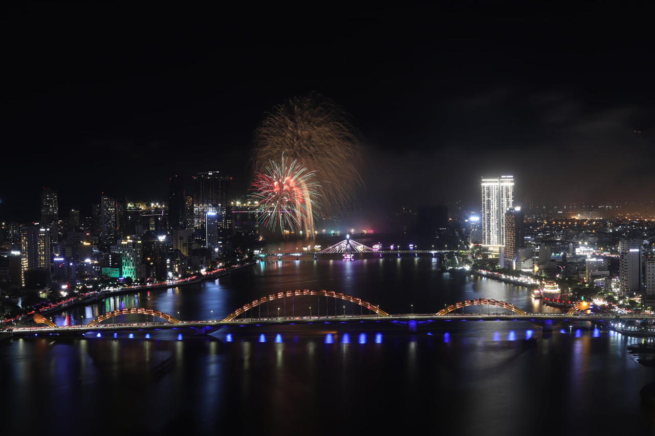 Khép lại ngoạn mục vòng loại DIFF 2025 với màn thi pháo hoa Hàn Quốc – Ý