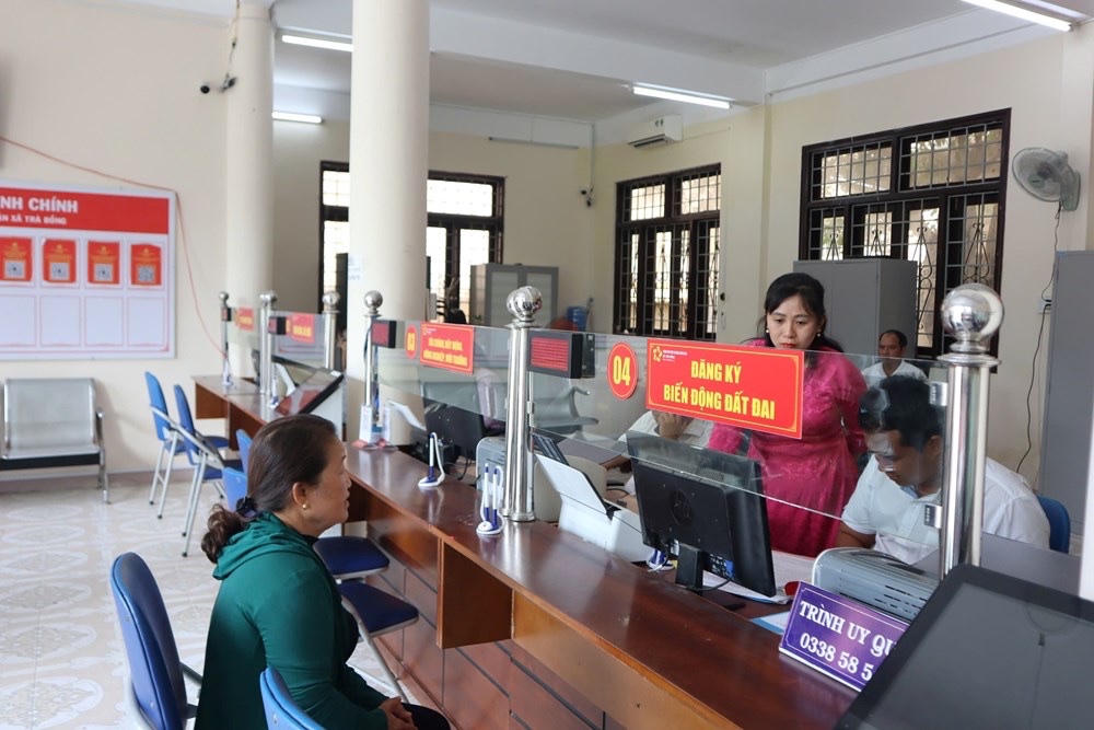 Đà Nẵng, Quảng Ngãi: Thủ tục hành chính thuận tiện, thông suốt trong ngày đầu tiên thực hiện chính quyền 2 cấp