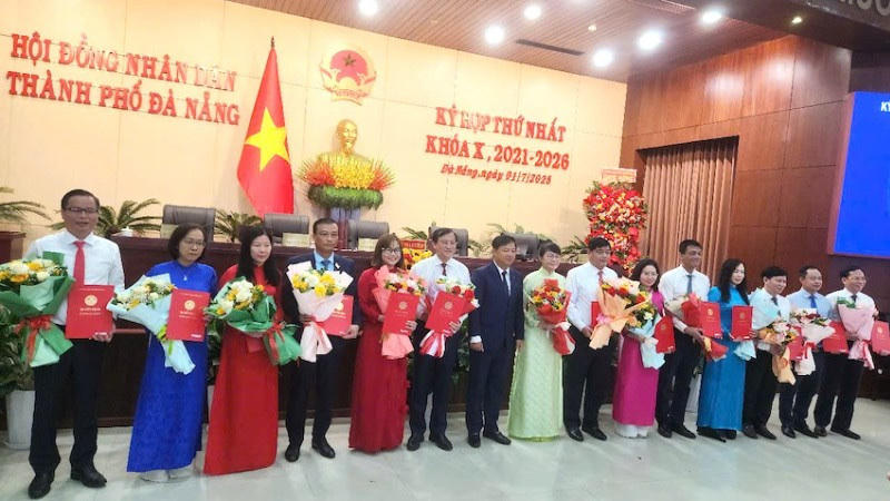 Dấu ấn trong kỳ họp HĐND đầu tiên của các địa phương sau kế hoạch "sắp xếp lại giang sơn"