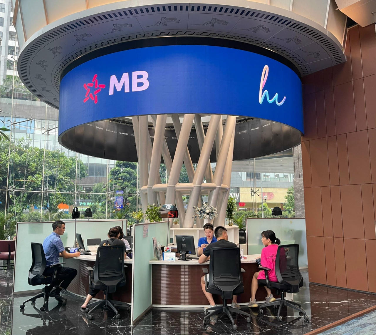 Thu hút thêm 4 triệu khách hàng mới, ngân hàng MB tăng trưởng top đầu ngành