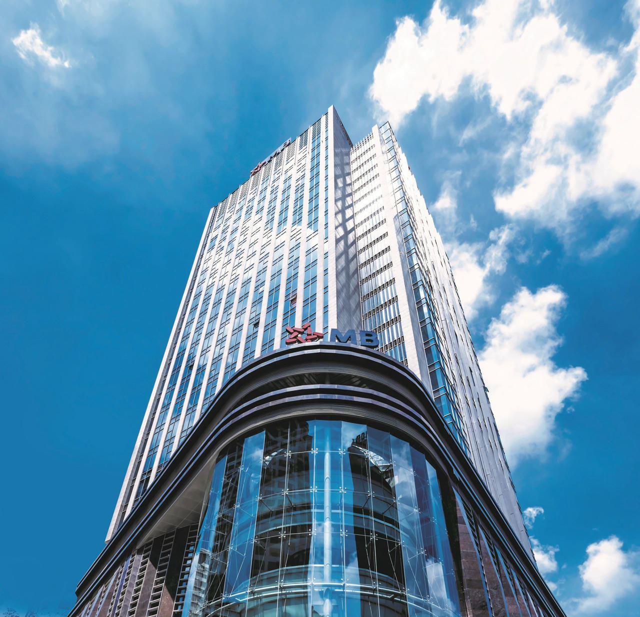 Thu hút thêm 4 triệu khách hàng mới, ngân hàng MB tăng trưởng top đầu ngành