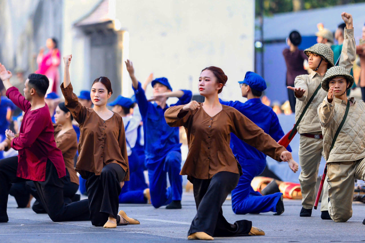 Những khoảnh khắc ấn tượng: “Ngày hội Văn hóa vì hòa bình” chào mừng kỷ niệm 70 năm Ngày Giải phóng Thủ đô