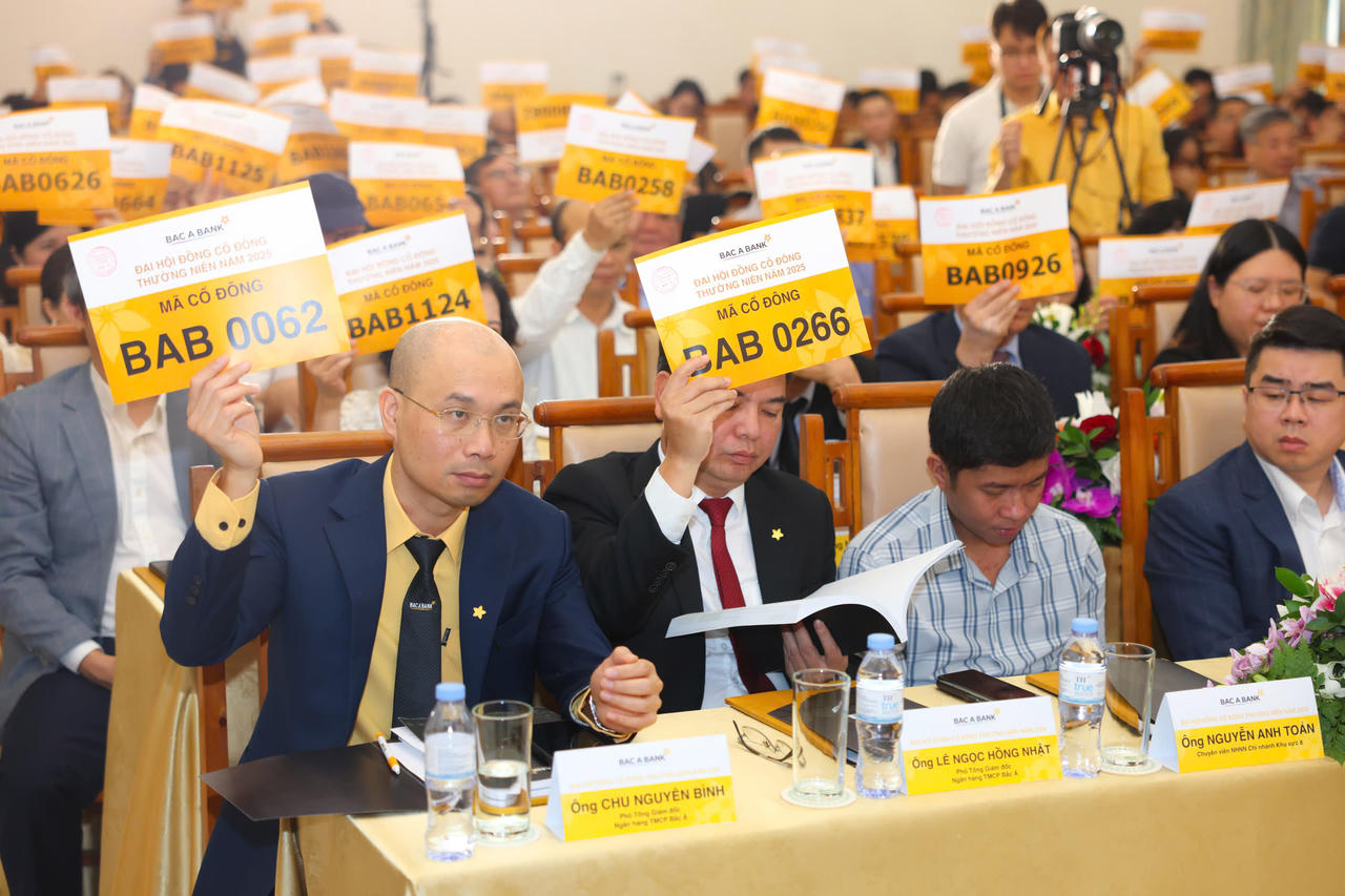 Đại hội đồng cổ đông Bac A Bank 2025: Tăng vốn điều lệ lên 12.350 tỷ đồng - thành công đến từ nền tảng vững chắc