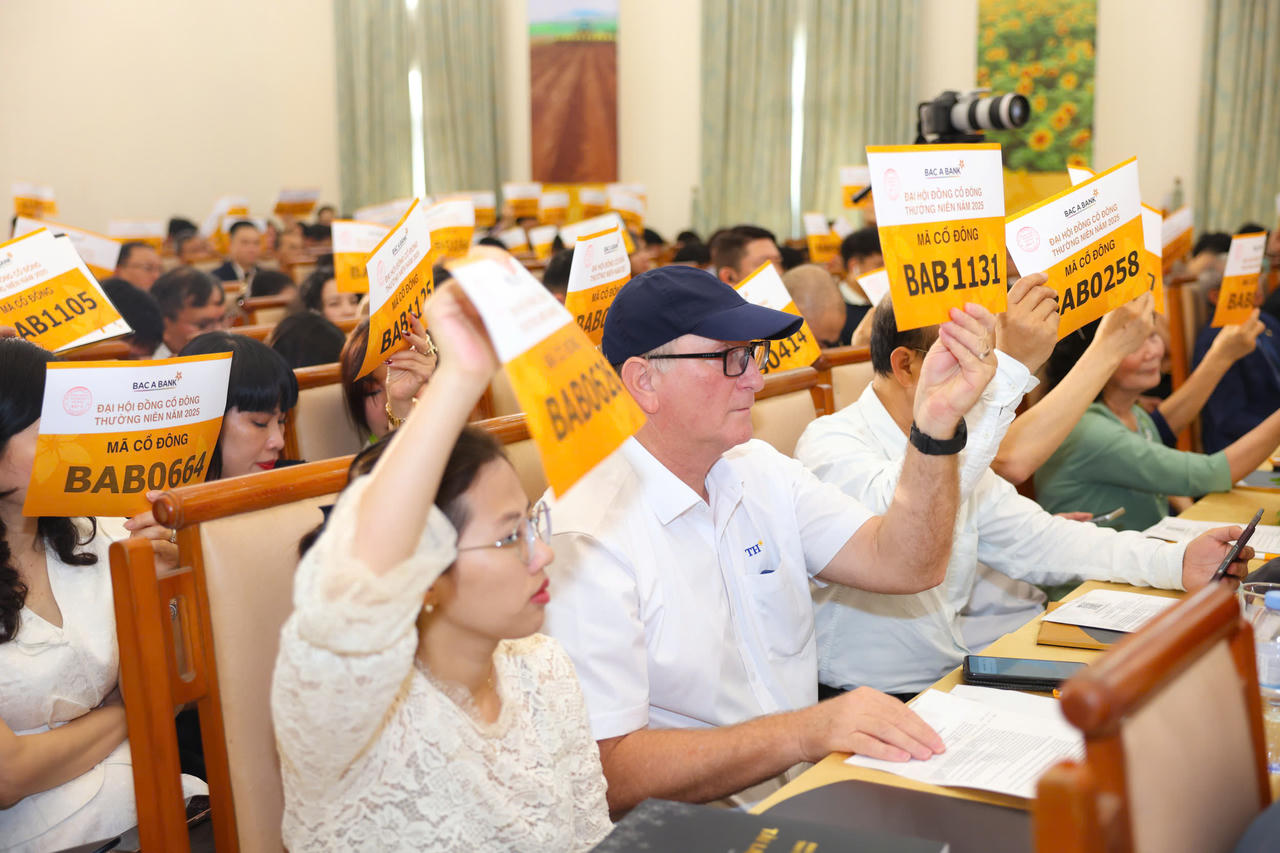 Đại hội đồng cổ đông Bac A Bank 2025: Tăng vốn điều lệ lên 12.350 tỷ đồng - thành công đến từ nền tảng vững chắc
