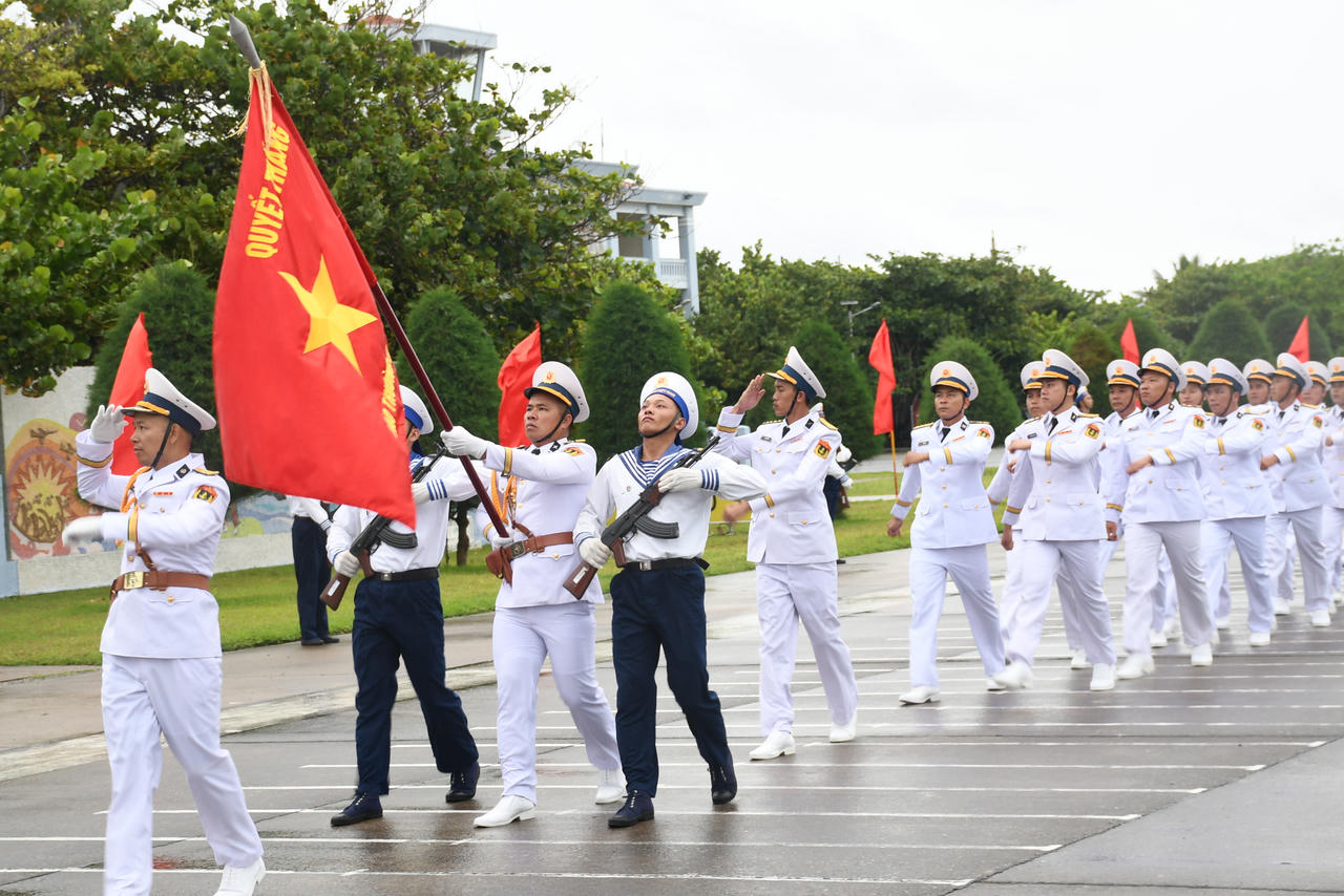 Kỷ niệm 70 năm Ngày thành lập Hải quân nhân dân Việt Nam: Quân chủng Hải quân đón nhận Huân chương Hồ Chí Minh