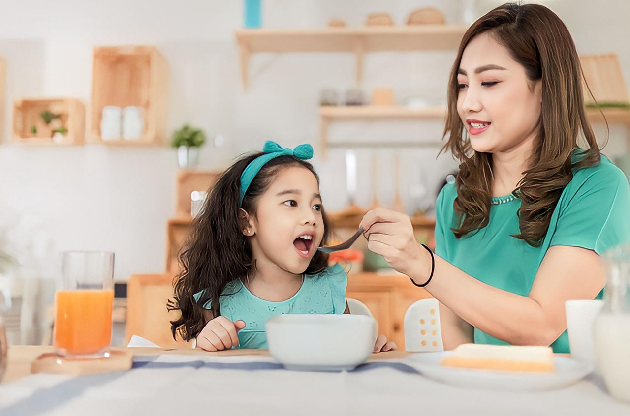 Trẻ biếng ăn chậm tăng cân mẹ phải làm thế nào?