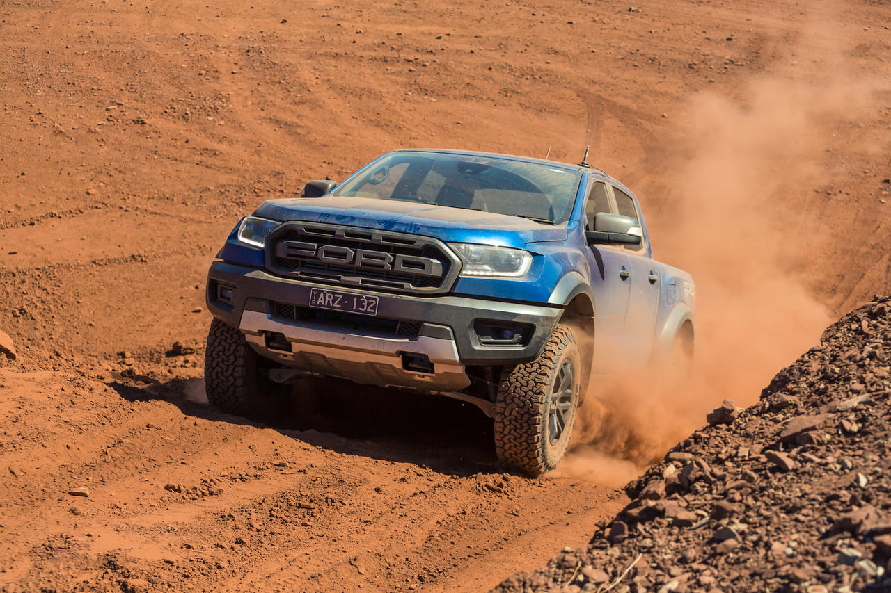 Ford Việt Nam trình làng Ford Ranger Raptor, tiếp tục củng cố ngôi vương phân khúc xe bán tải