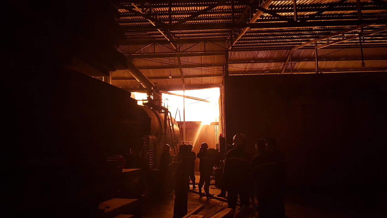 TP Biên Hòa, Đồng Nai: Cháy lớn ở xưởng gỗ trong đêm