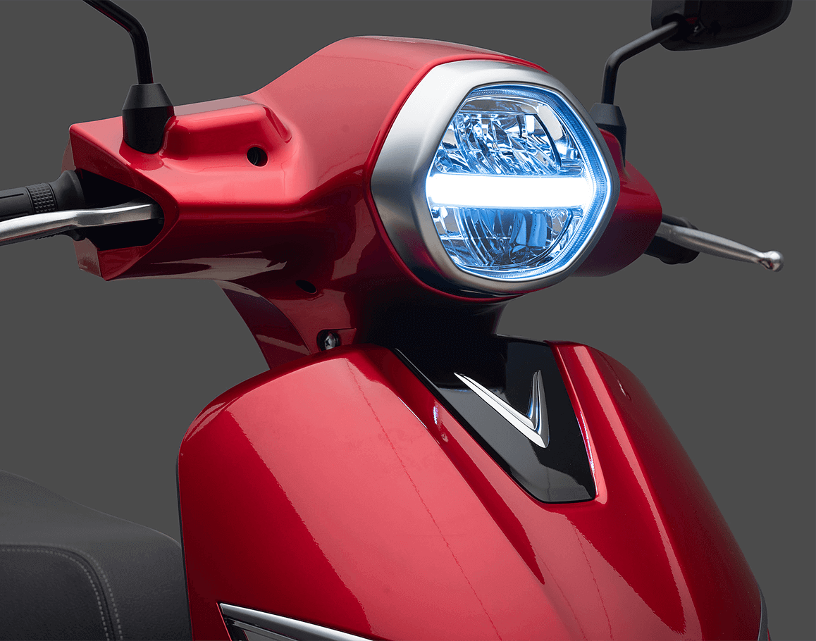 VinFast ra mắt xe máy điện Klara, sản xuất tại Hải Phòng