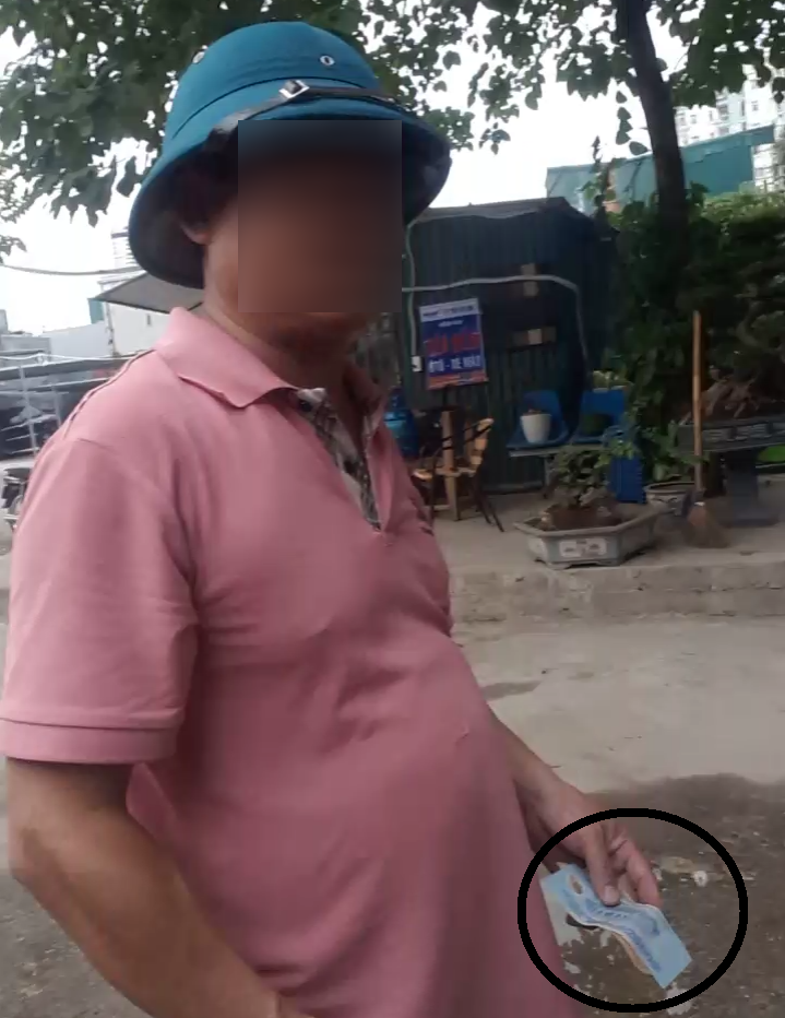 Hàng loạt bãi trông giữ xe ô tô không phép giữa Thủ đô ngang nhiên hoạt động 