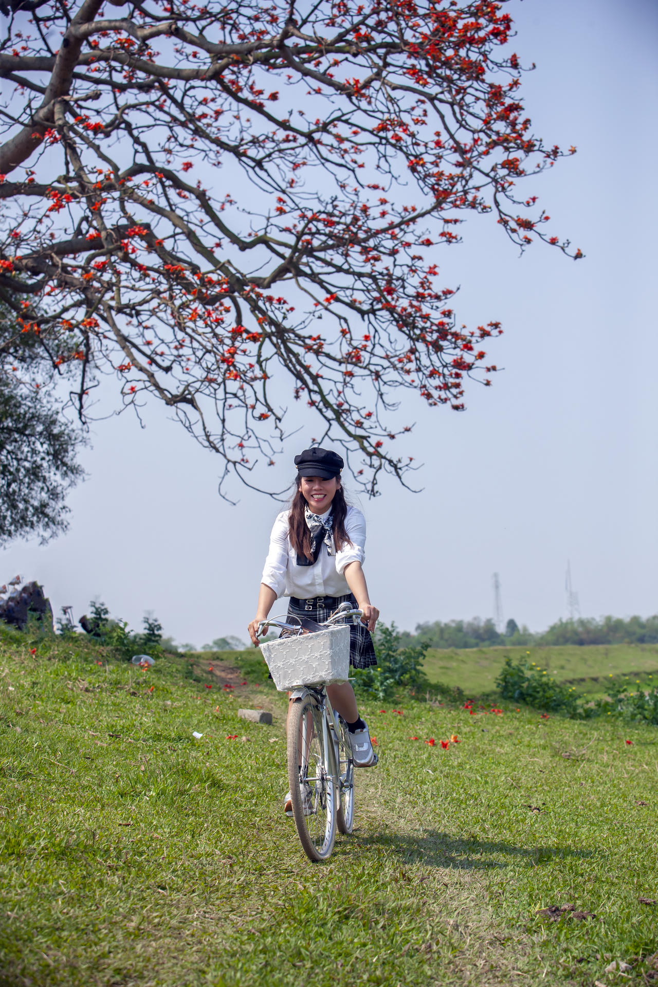 Bó đuốc thắp đỏ trời tháng Ba