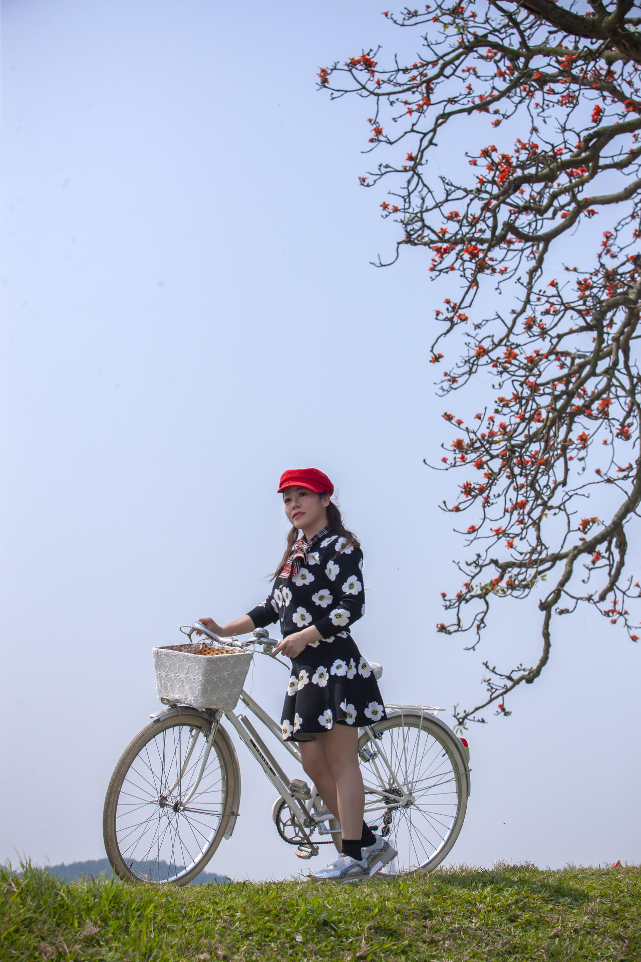 Bó đuốc thắp đỏ trời tháng Ba