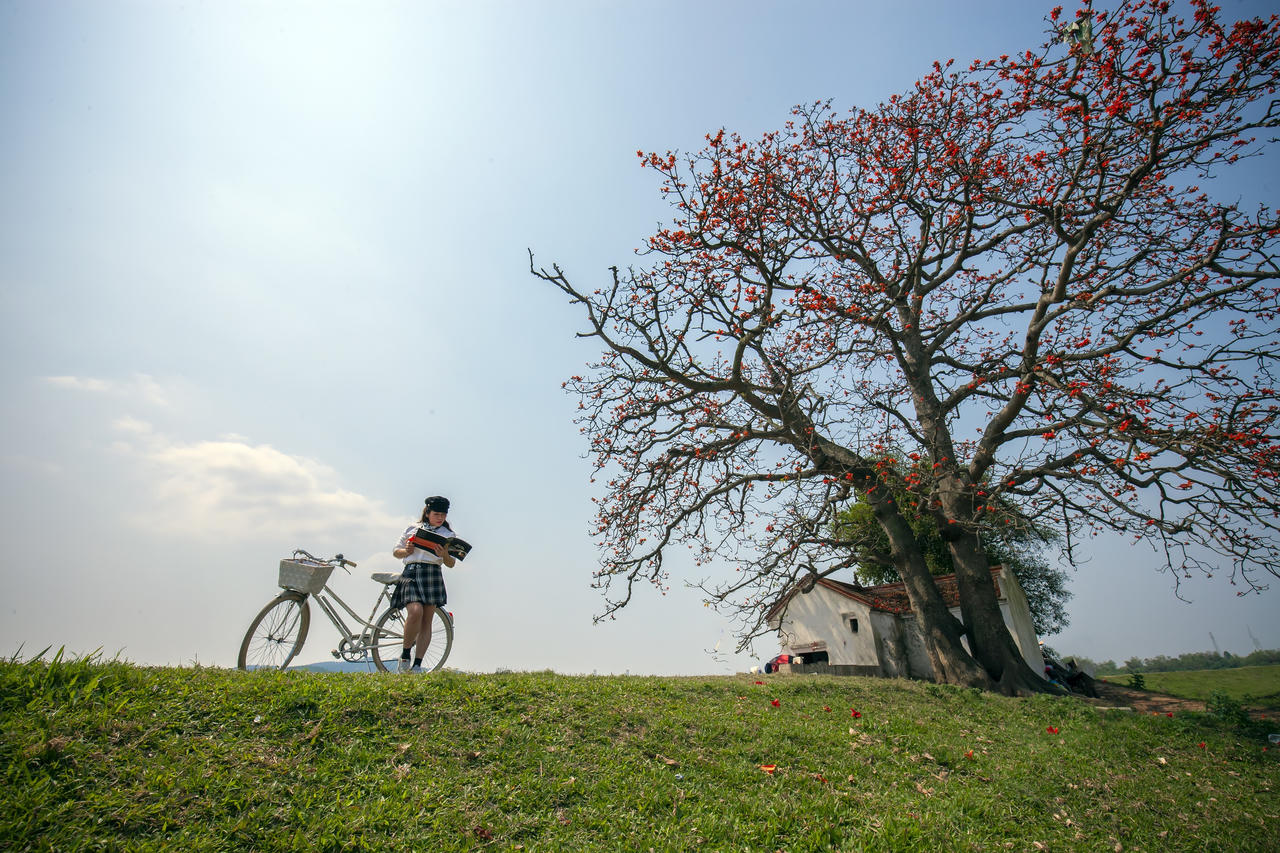 Bó đuốc thắp đỏ trời tháng Ba