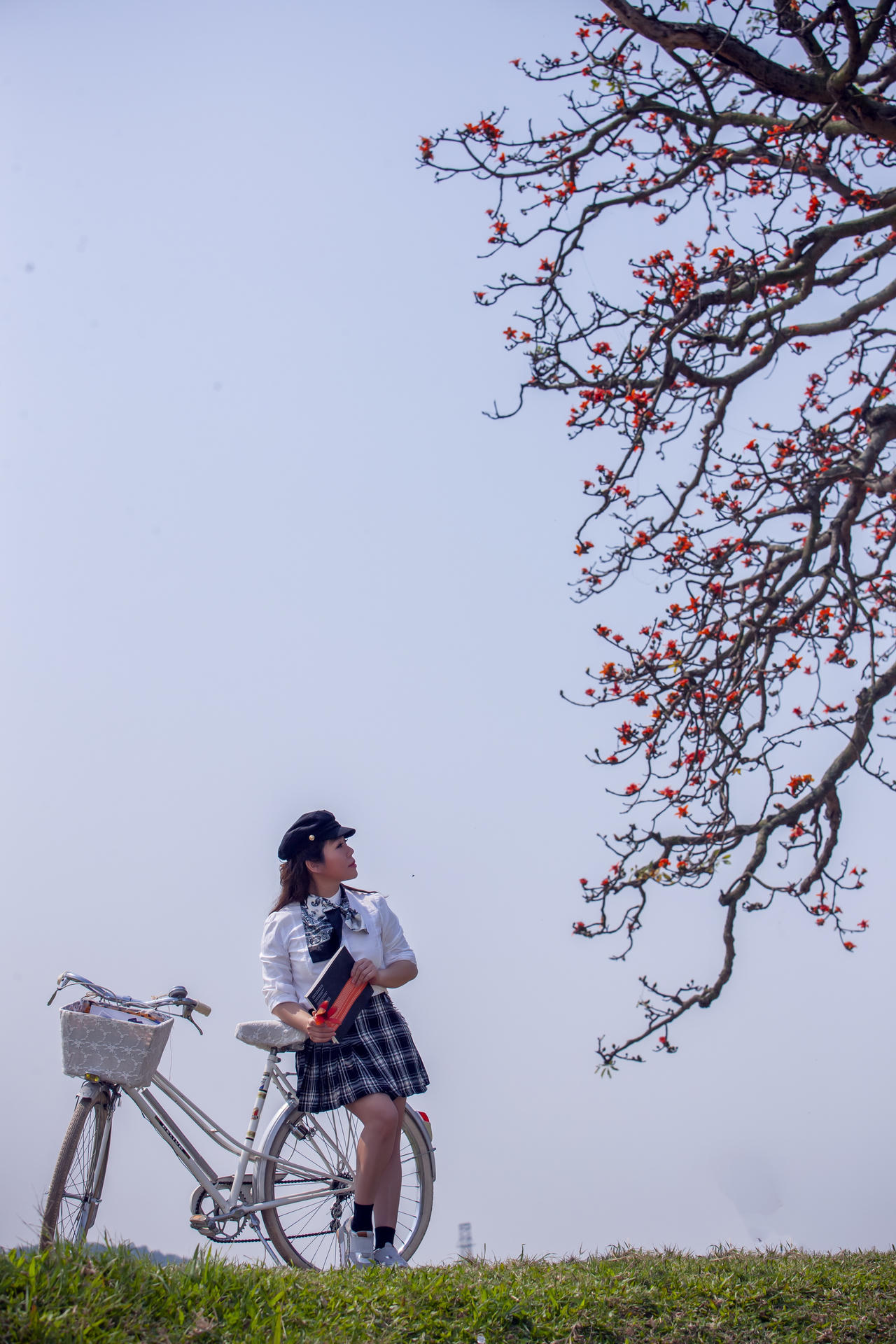 Bó đuốc thắp đỏ trời tháng Ba