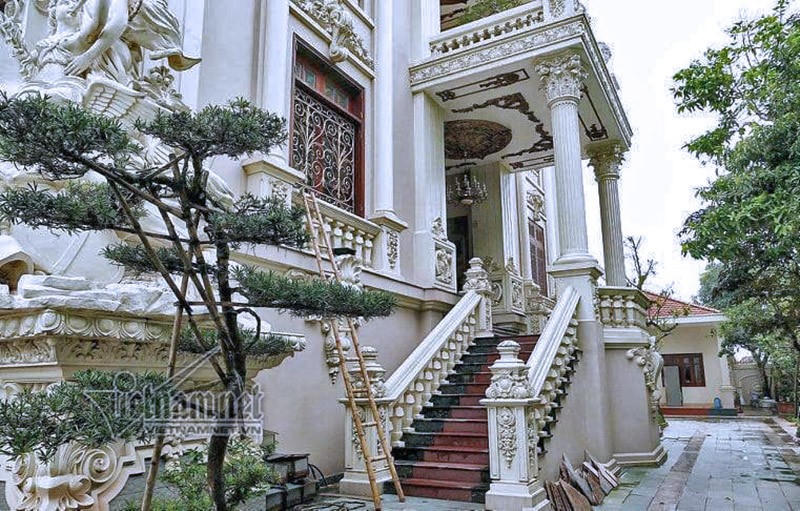 Choáng ngợp lâu đài gần 50 tỷ, xây suốt 9 năm của tỷ phú Nam Định