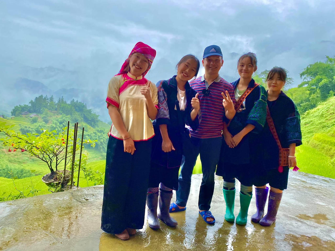 Theo chân cô gái dân tộc Giáy khám phá Sa Pa ngay tại nhà