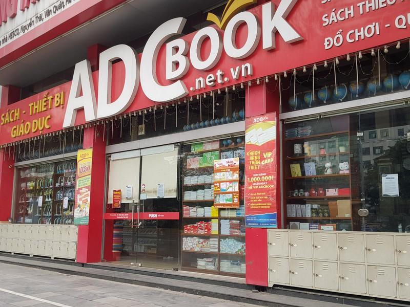 Năm học mới đến gần nhưng sách giáo khoa vẫn 'xa' học sinh 