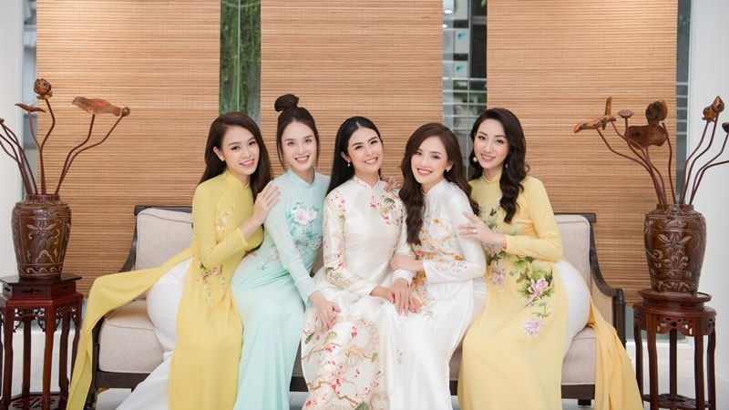 Hoa hậu Ngọc Hân: "Tôi có tình yêu lớn với áo dài"