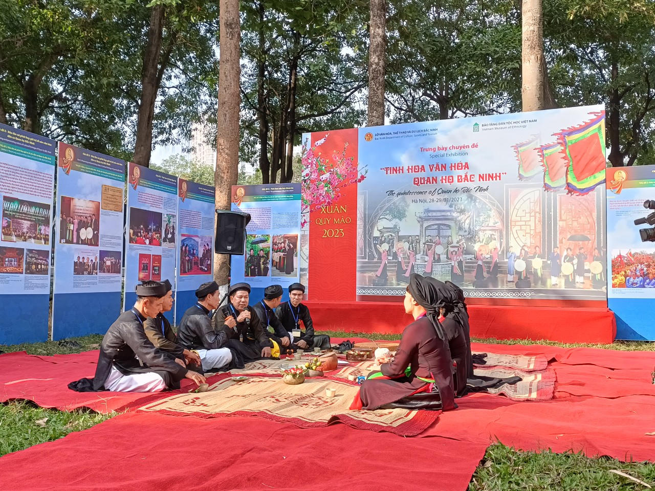 Trải nghiệm tục kéo dây lấy lửa độc đáo tại Bảo tàng Dân tộc học