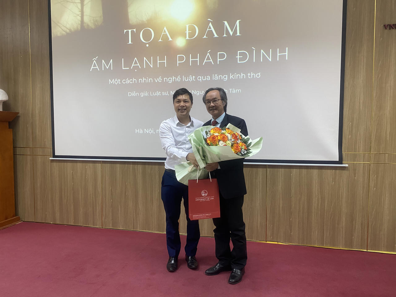 “Ấm lạnh pháp đình”: Tiếng lòng của người luật sư