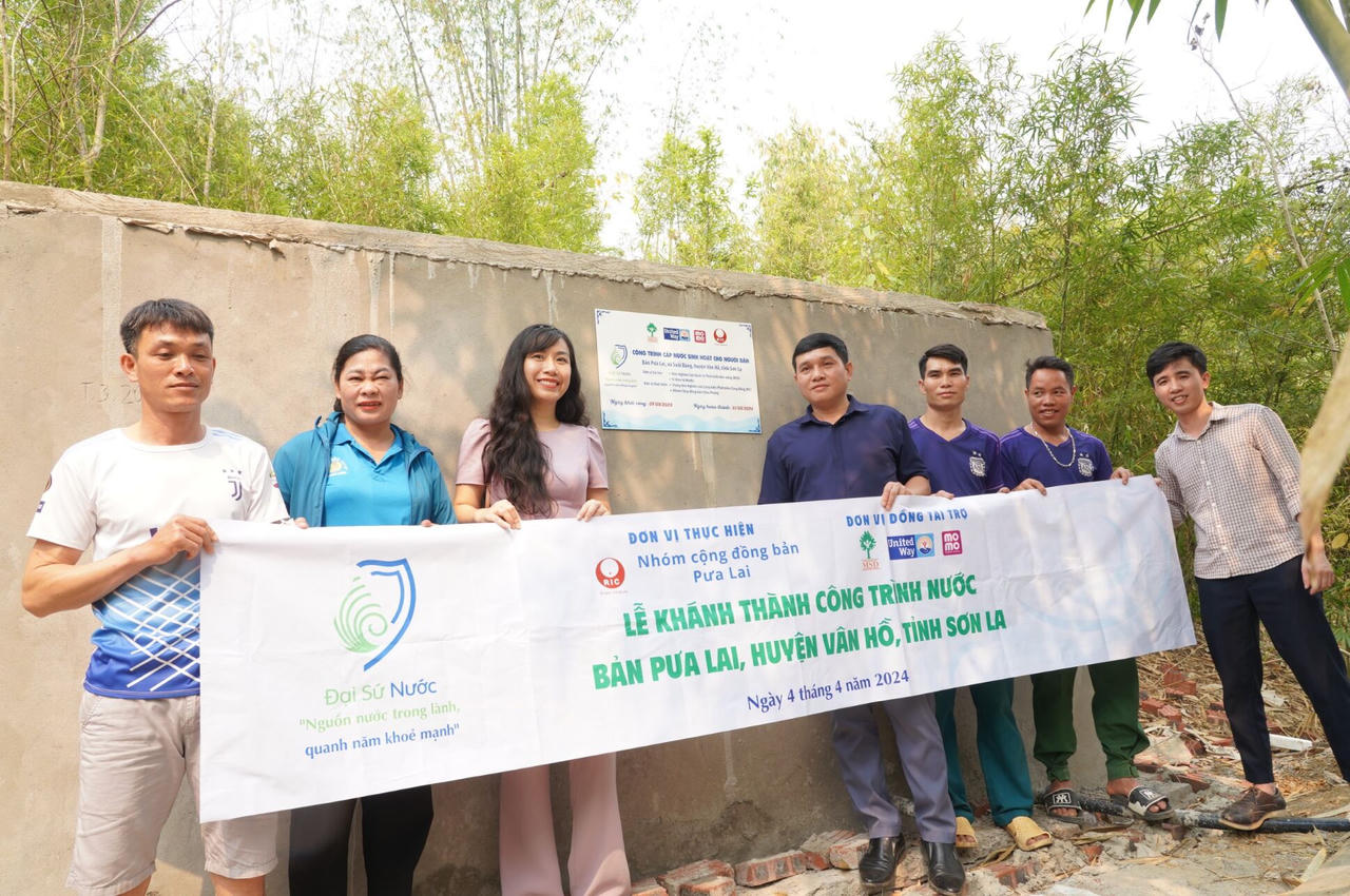 Niềm vui nước sạch về bản