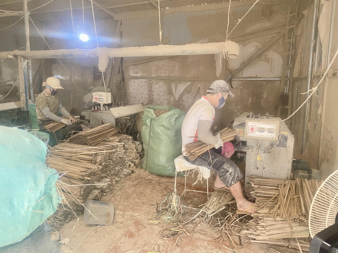 Đảm bảo an sinh xã hội gắn liền với bảo vệ môi trường tại các làng nghề